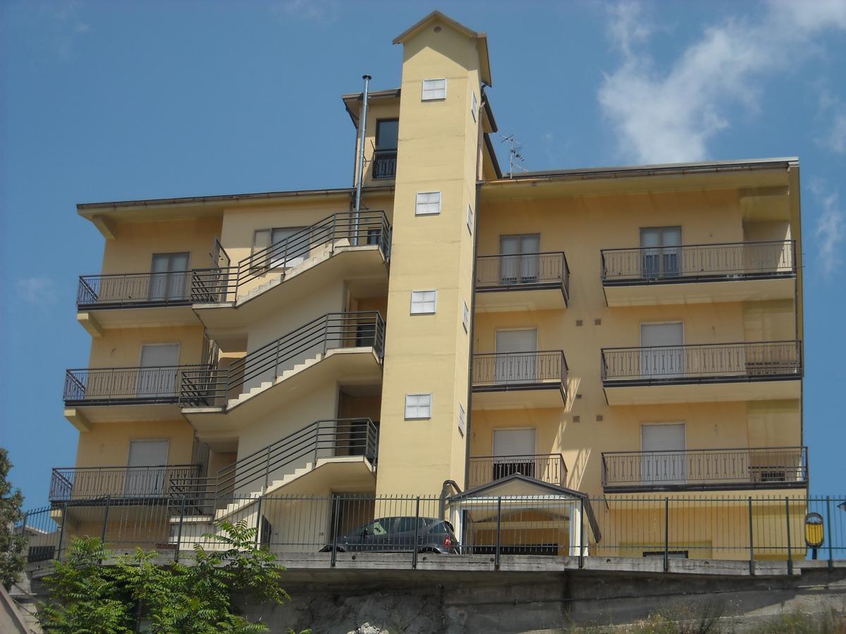 Hotel Caimo Bed-Breakfast Lagonegro Exterior photo